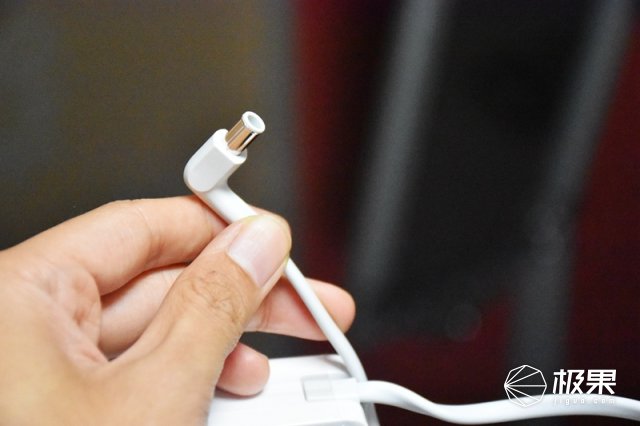 三星最好的显示器是什么,为什么大家都说三星的手机屏幕好