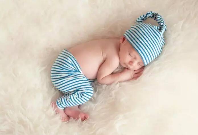 新生儿为什么睡不安稳？月安馨小课堂