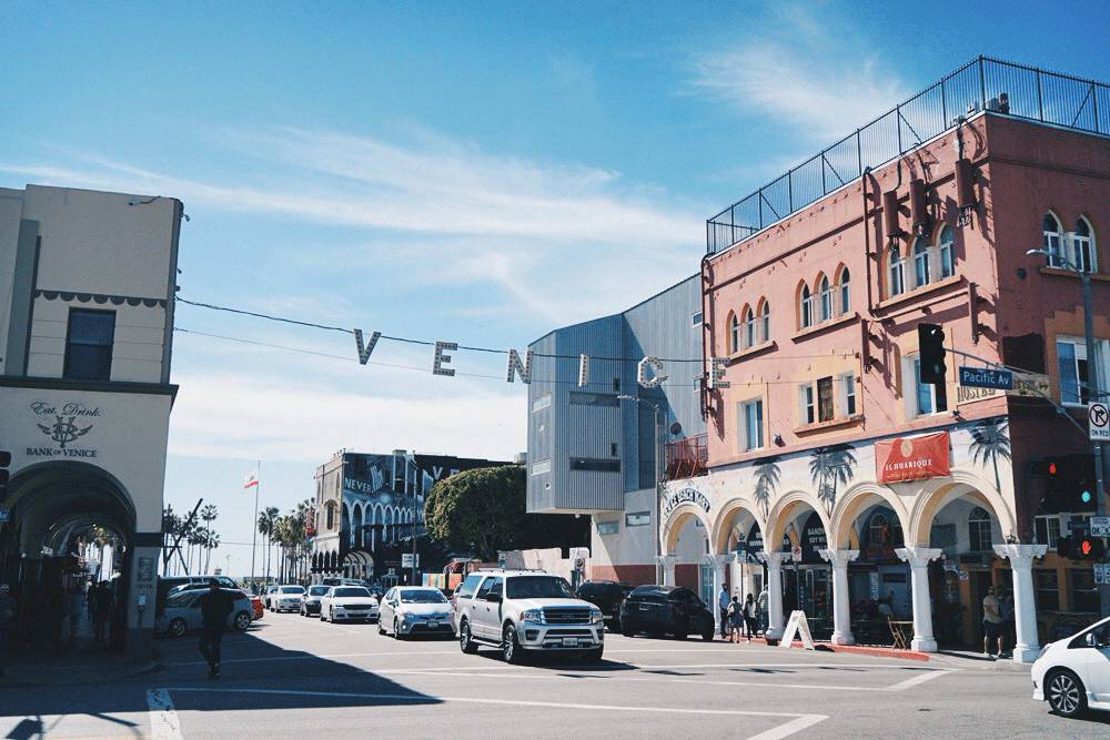 美国洛杉矶购物什么最划算,去美国洛杉矶需要什么手续