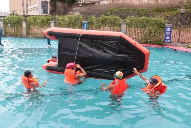 最稳的冲锋舟,很帅的冲锋舟