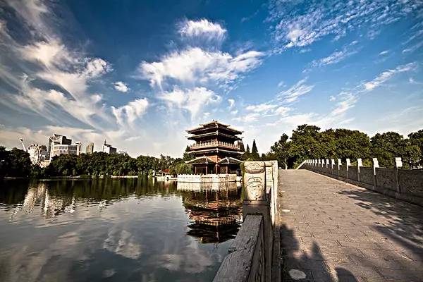 七月去哪里机票最便宜,这个季节飞海边哪里的机票最便宜