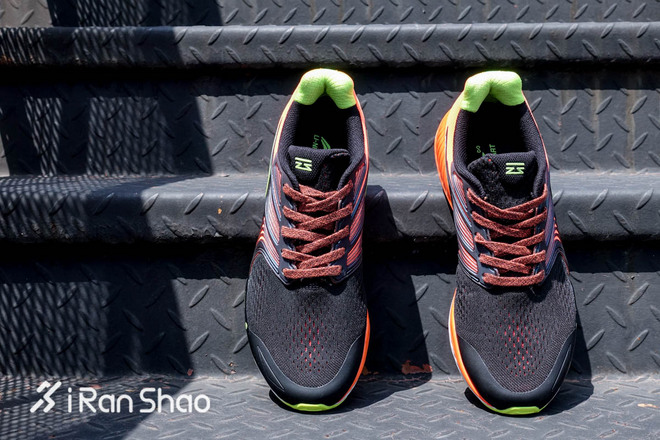 李宁云四代叠影芯片怎么用,李宁云四代跑鞋减震科技