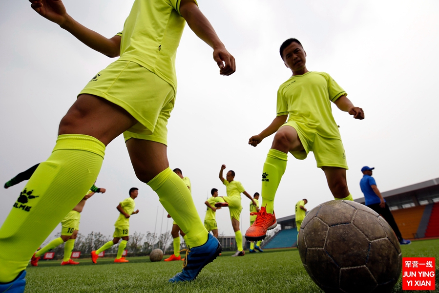 军营里的足球比赛,你从未见过的足球赛完整版