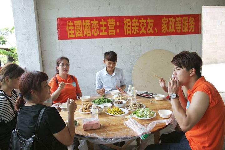 游机鸡是什么东西？吸引一群厨王跑到南宁农村吃