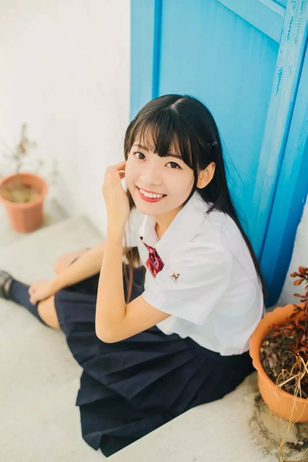 发量多简单又好看的头发造型教程,如何拍头发发丝好看