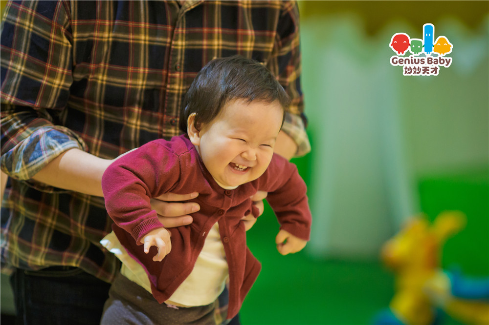 宝宝出汗多后背都是湿的,宝宝出汗多全身湿湿的