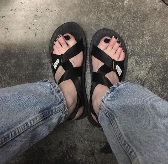 拥有一双拖鞋很重要,给自己做了一双独一无二的拖鞋