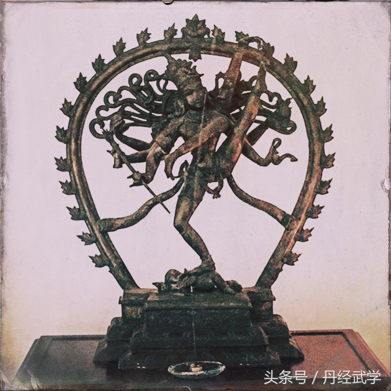 印度主神湿婆创造了瑜伽体式,印度瑜伽之光