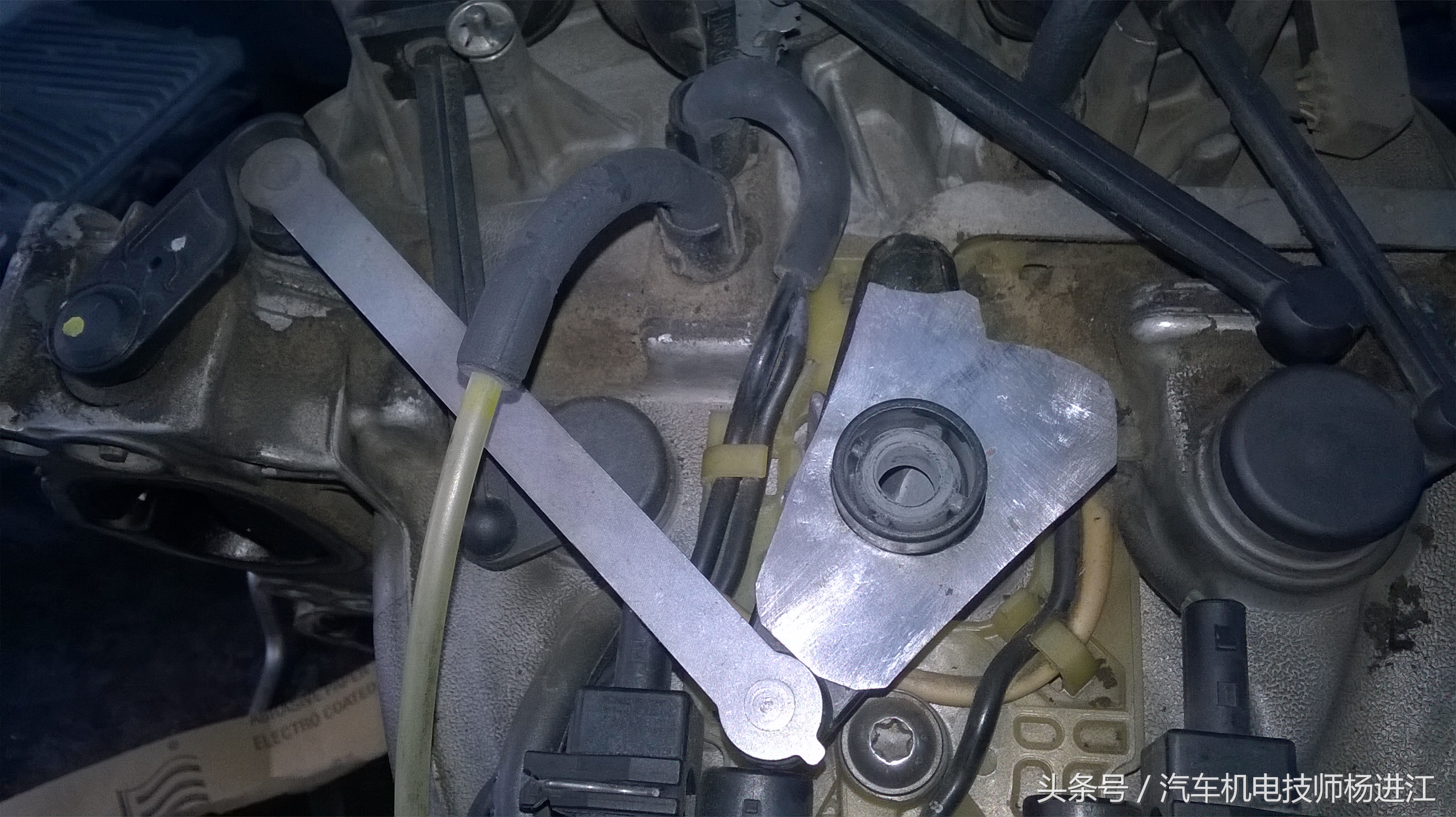 7年14万公里的奔驰，6千块的配件车主就是不换，最后还是修好了效果可同原车媲美