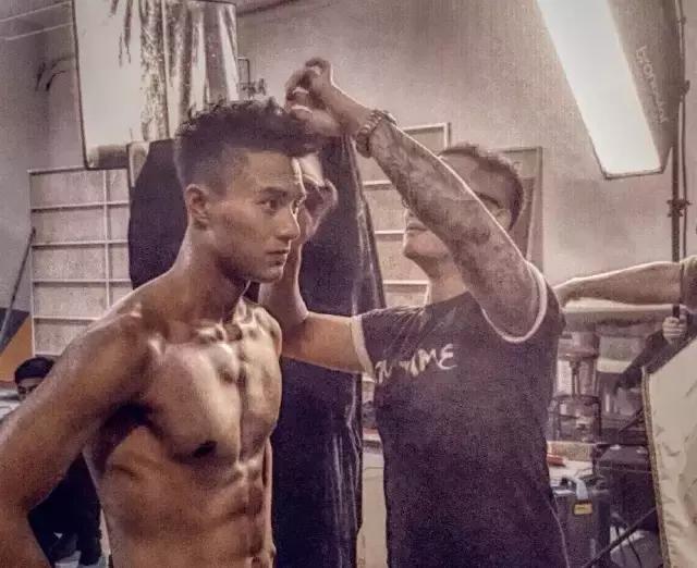 体育生毕业后，竟做了男模！