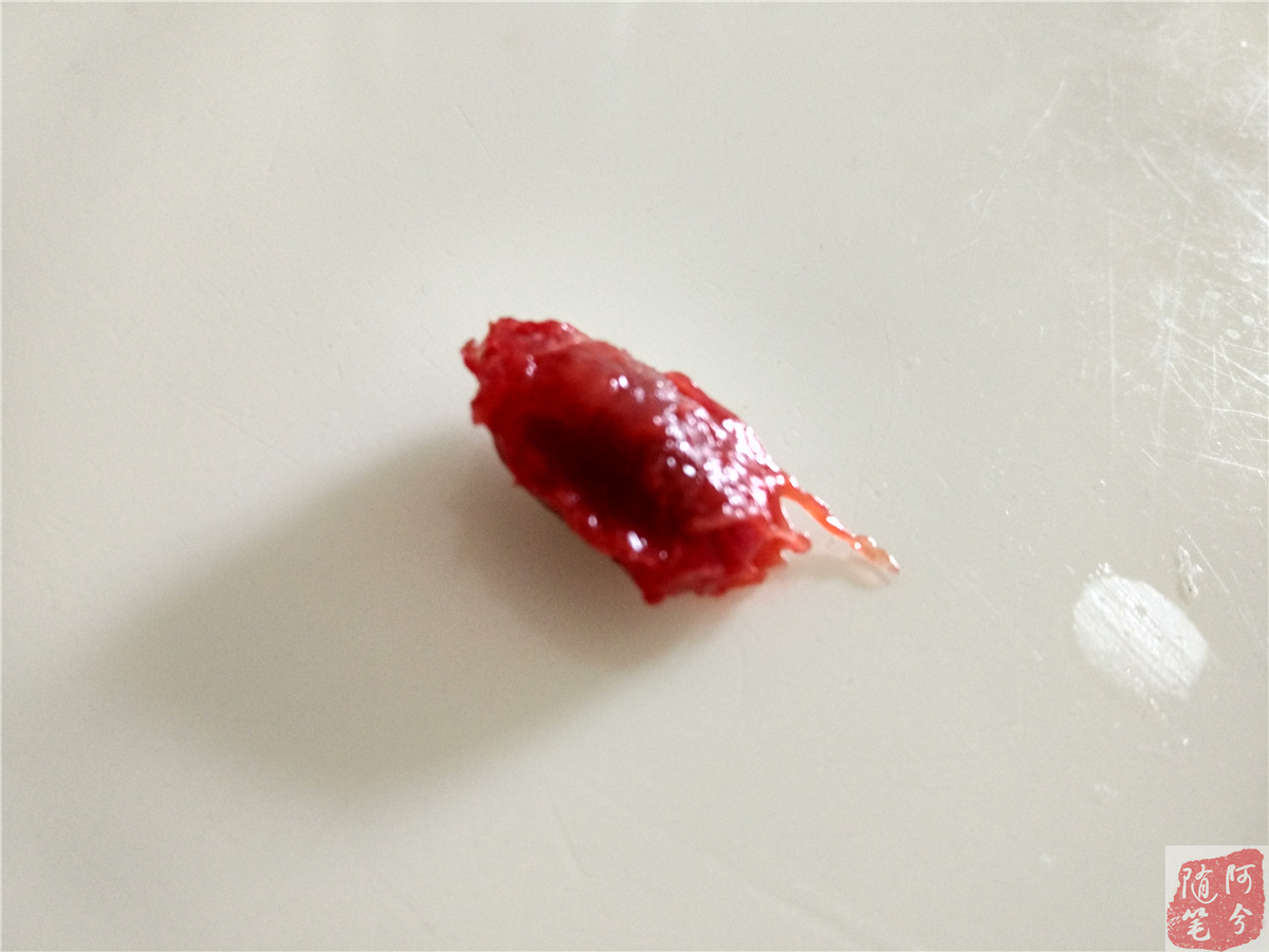 路边长的野生红果果能吃吗,农村老爷爷采摘花生