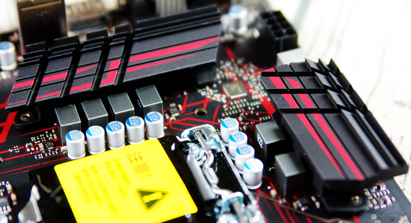 推荐配置不足6000,砸折矿工斧,刀斩傲腾腰