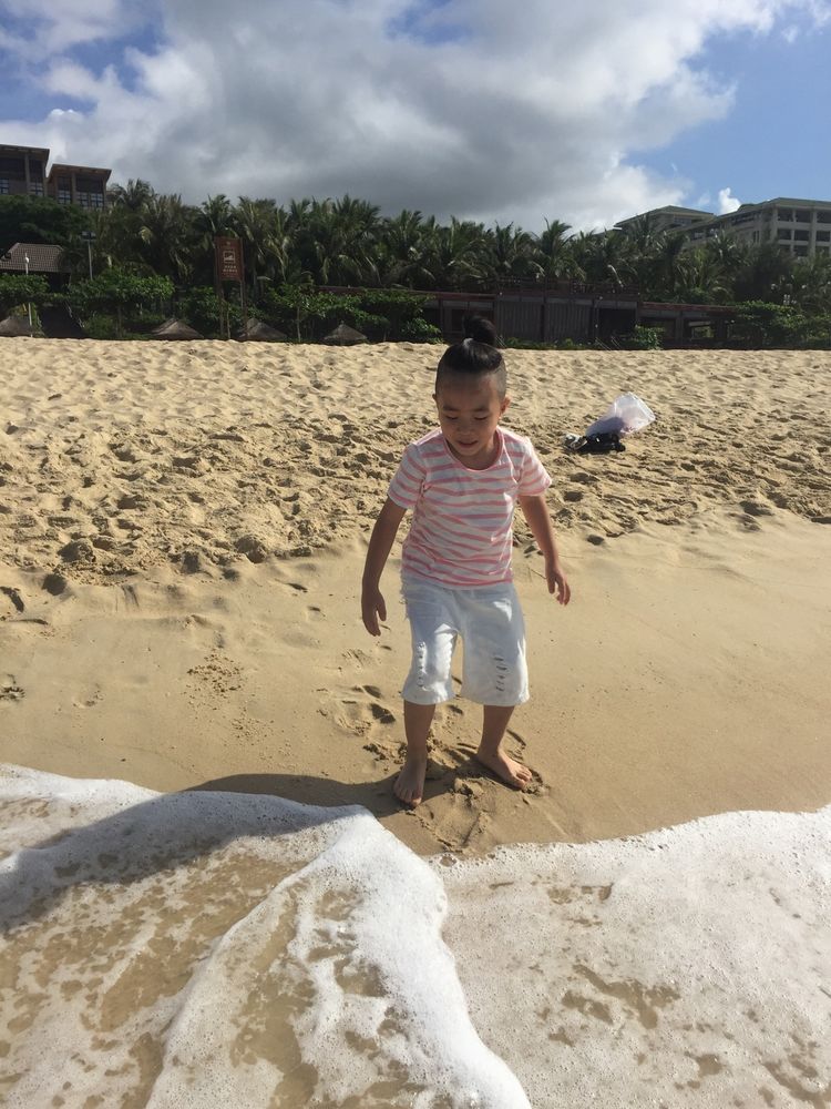 碧海蓝天亚龙湾,三亚美丽的亚龙湾