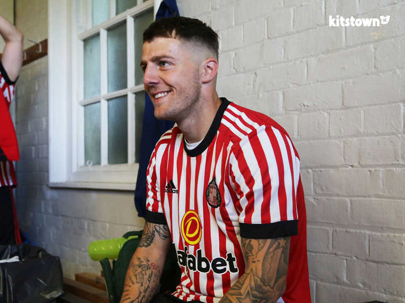 哪支球队是你的最爱,下赛季英超各队球衣