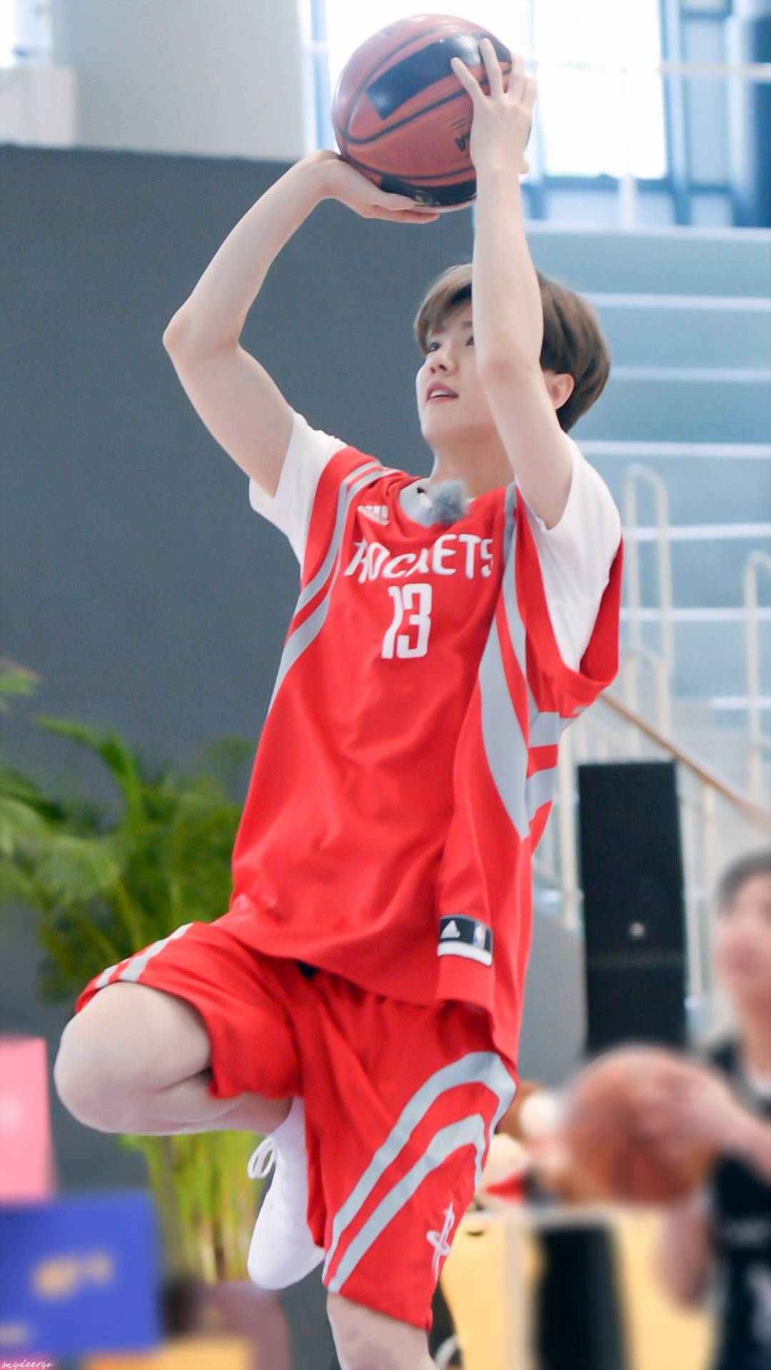 约吧大明星鹿晗高清,鹿晗篮球视频