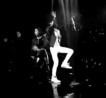 易烊千玺donttiemedown现场,易烊千玺nothingtolose完整版