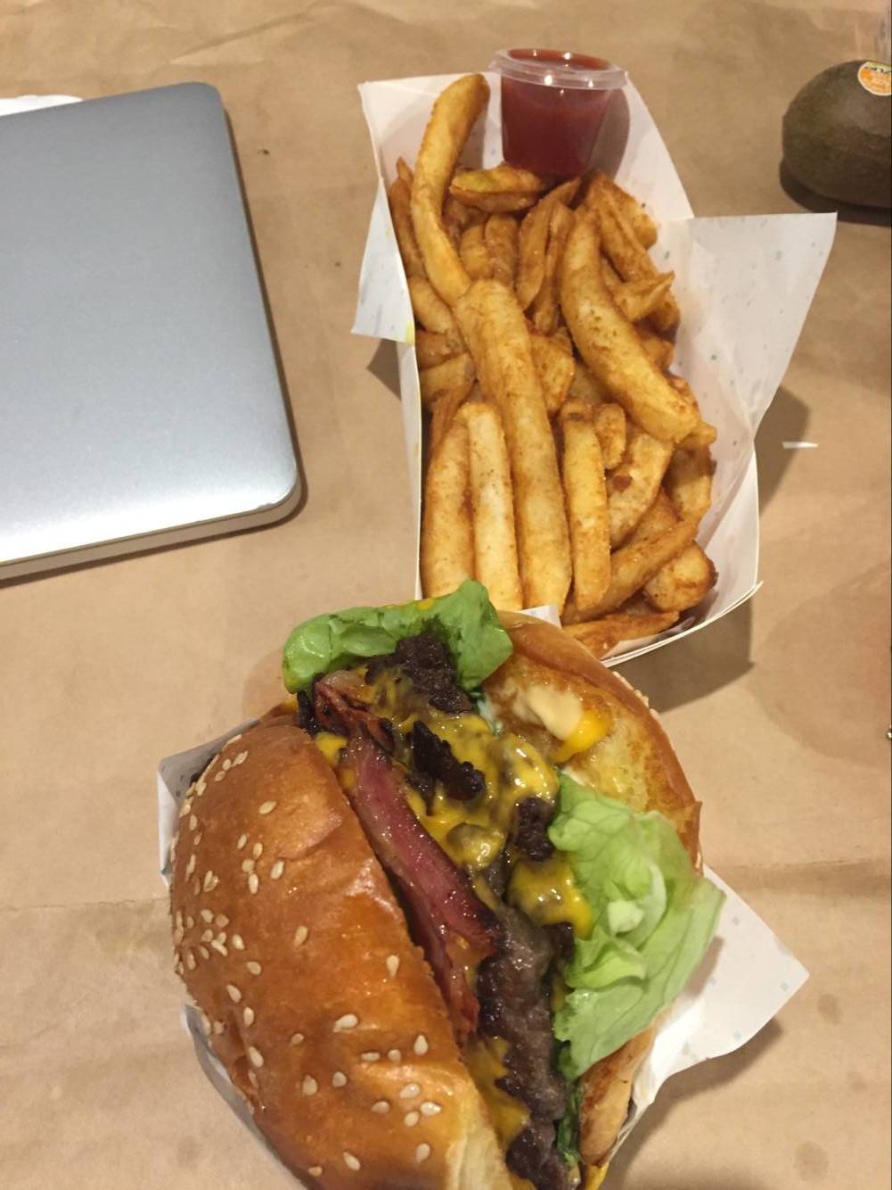 做吃货男友是什么体验,有一个吃货男闺蜜是什么样的体验