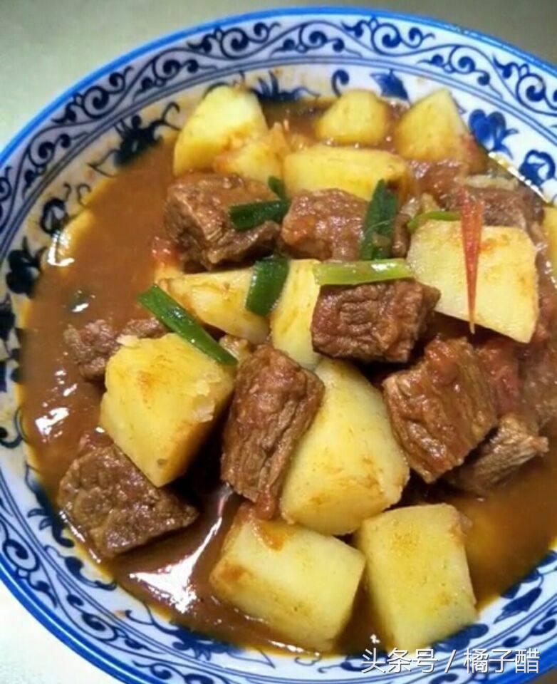 老饭骨炖牛肉土豆西红柿的做法,西红柿大头菜土豆炖牛肉做法