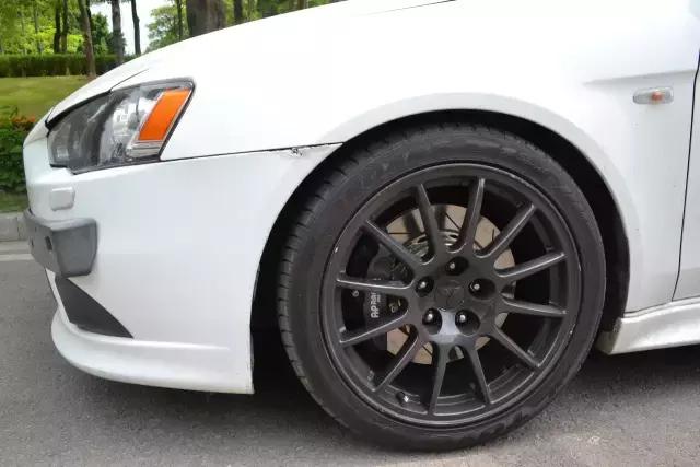 三菱翼神10款1.8自动带天窗多少钱,一万多三菱翼神自动挡