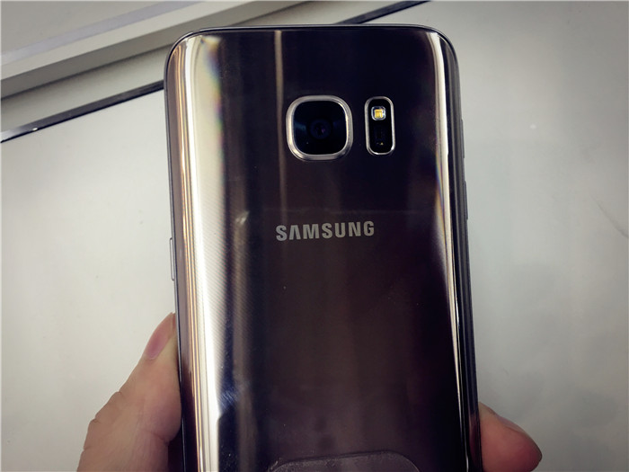 三星s7国行和美版的区别,三星s7+开箱银灰色