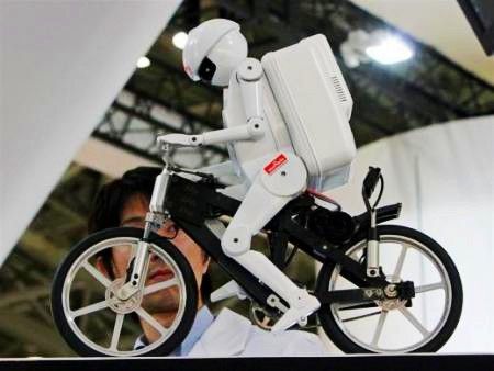 海尔ubot机器人,海尔智能家居uhome解决方案