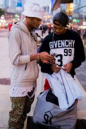 渔夫帽秋冬搭配街拍,夏季黑色渔夫帽女穿搭