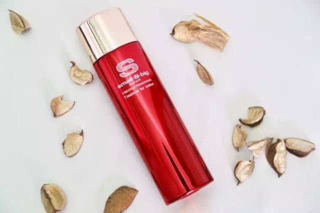 从护肤到化妆,淡斑紧致打造小v脸