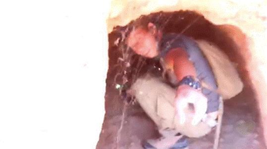 贝爷带中国明星荒野求生,贝爷荒野求生最牛逼的一次