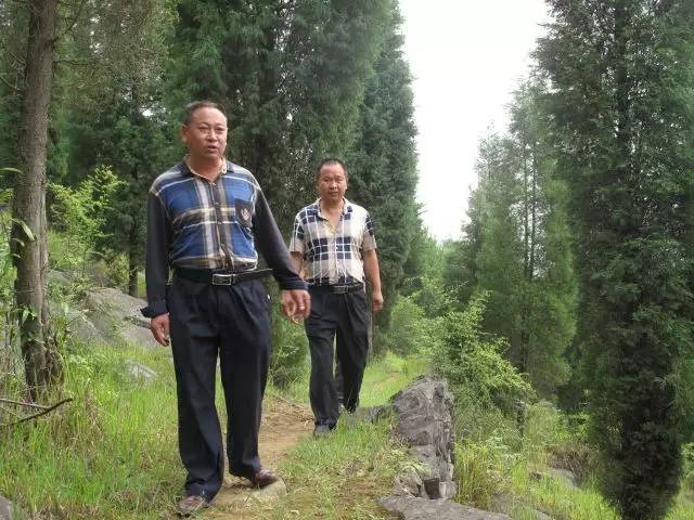 寻找优秀老支书｜敢向贫困“亮剑”的村支书——毕节市黔西县素朴镇古胜村*党**支部书记冯长书素描