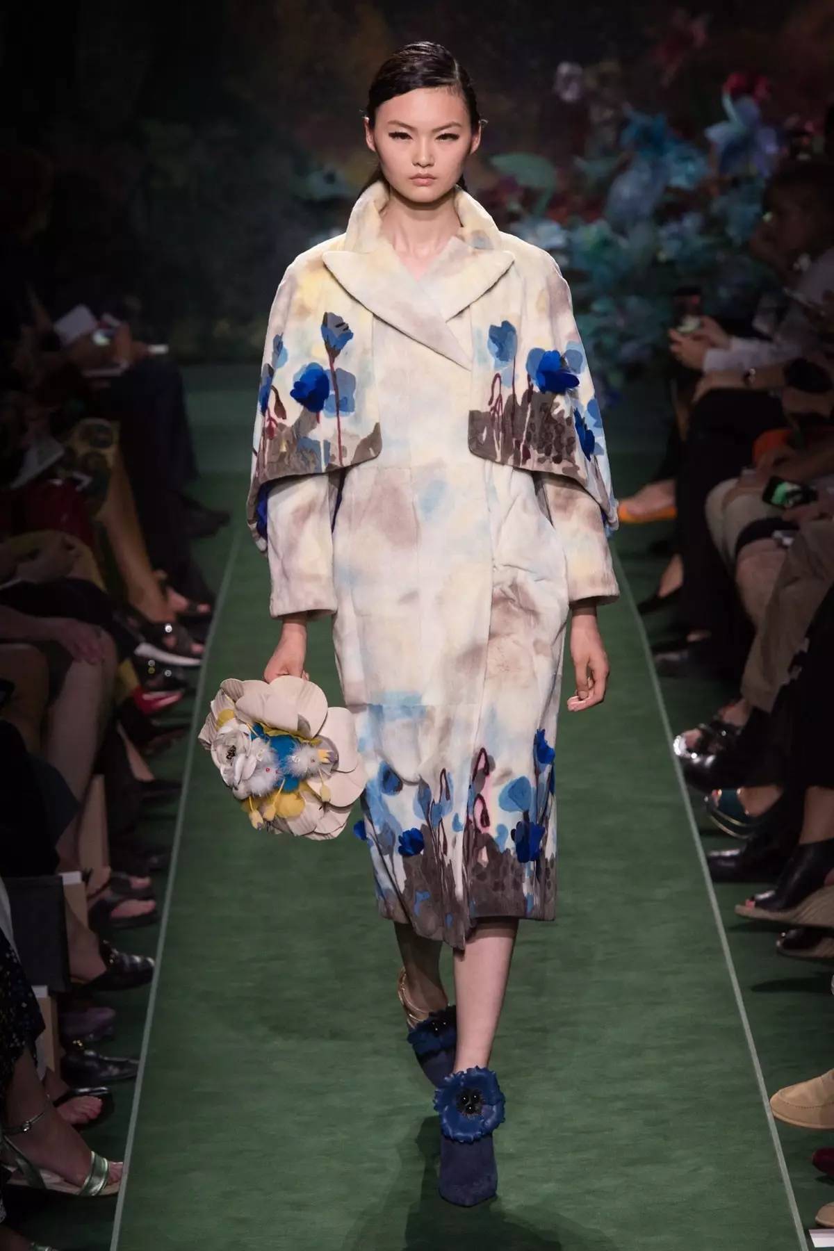 fendicouture2018秋冬高定礼服,fendi年度晚宴皮草定制