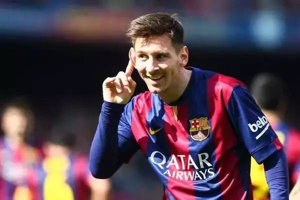 梅西30岁娶了自己爱了22年的女生,31岁篮球天才娶大10岁二婚妻子