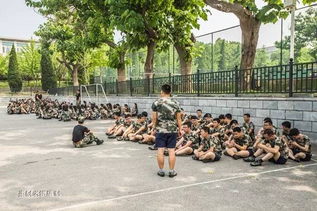校园又闻军训声：大连银行新员工军训花絮