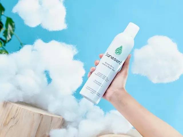 夏日必备玻尿酸喷雾滋润,玻尿酸胶原保湿喷雾