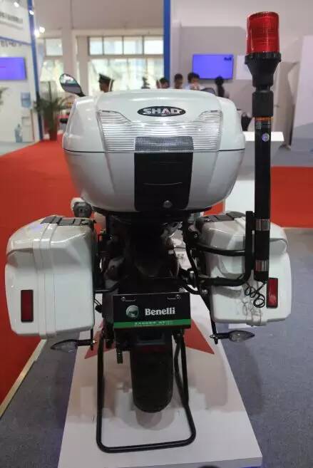 蓝巡300新款价格,300蓝圈夜光效果