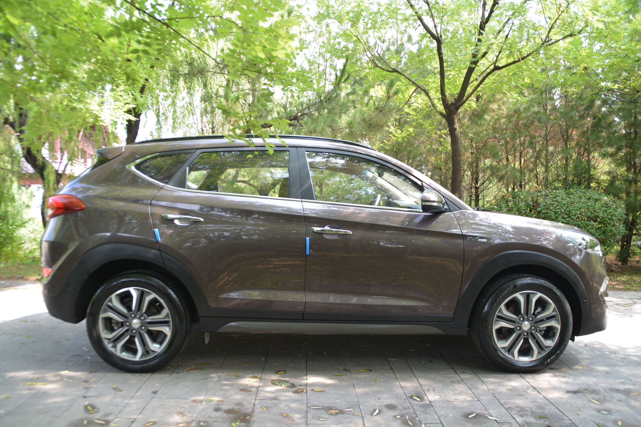 现代途胜四驱二手车11年,2020现代途胜2万公里值多少钱