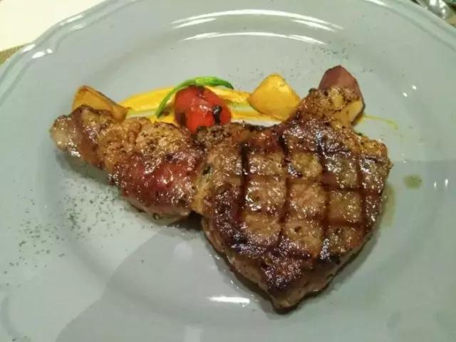 一个老外说要在1年内吃遍中国,结果5年了,还在新乡