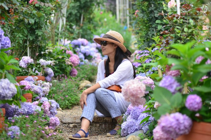 花园拜访,成都玛莉亚色彩花园电话