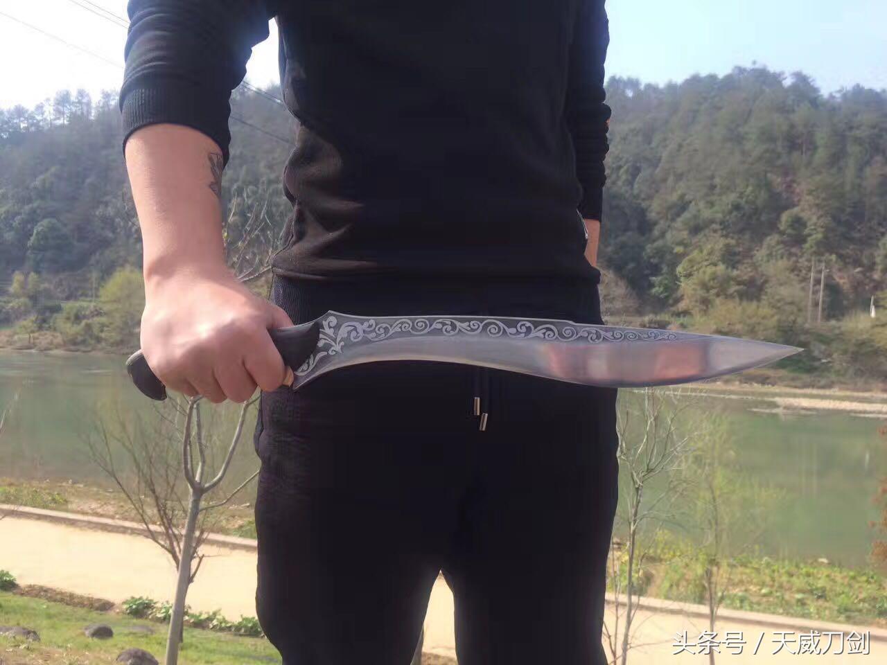 高档日本刀刀鞘用什么材质,现代刀鞘材质