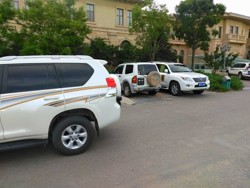 背着媳妇花30万买了台二手普拉多豁沙子,差点没被骂死!