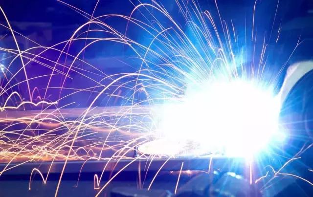 国内目前焊接机器人,焊接机器人实用性