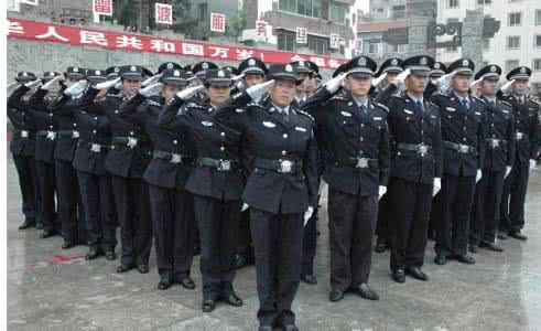 报考政法干警，是不是就一辈子沉浸在里面？