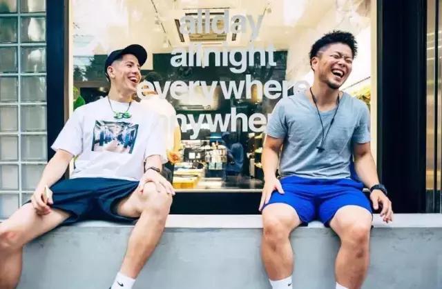 穿得像rapper,怎么穿才像rapper