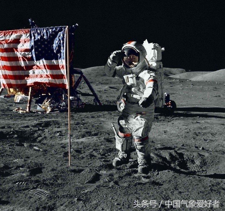 以前的月球离地球很近吗,曾经月球有大气层