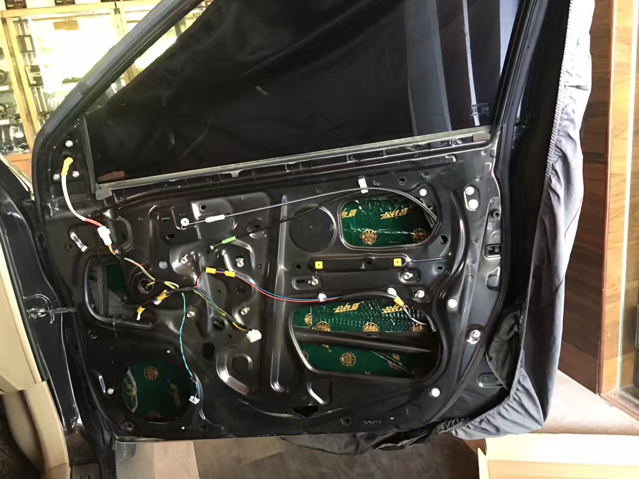 汕头市星悦汽车音响丰田花冠车门降噪大能超级盾隔音改装音响高性价比赫兹喇叭美国CDT西迪声备胎低音炮