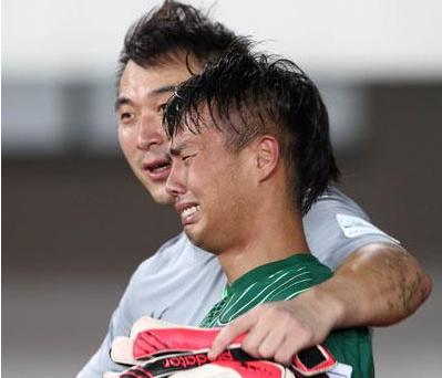 中国受处罚的足球裁判,足坛球员殴打裁判会有什么处罚