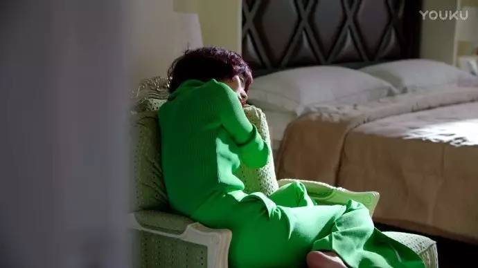 我的前半生靳东穿搭,穿搭原来真的很重要