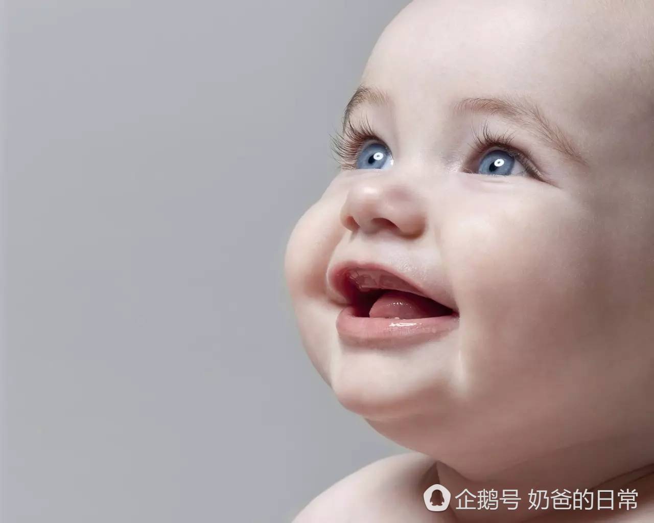 新生儿月子内能见光吗,月子里孩子要见光么