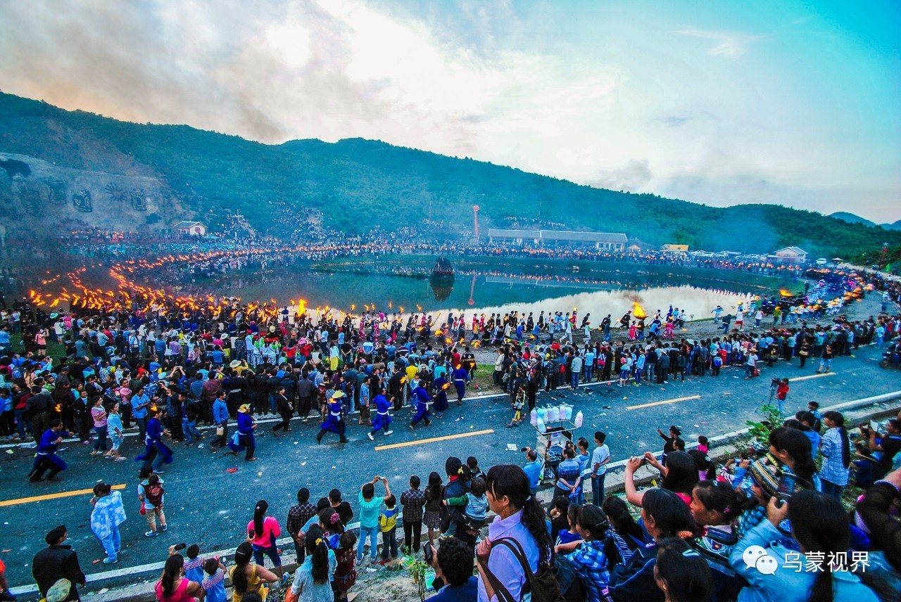 2017，火把节快乐！又是一个把你双眼点燃的七月