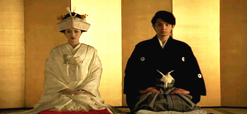 他是“犯桃花”的俊美漫画家，邂逅17岁单纯少女后浪子回头，却因瞥见妻子那一幕，关进“没有女人的地方”