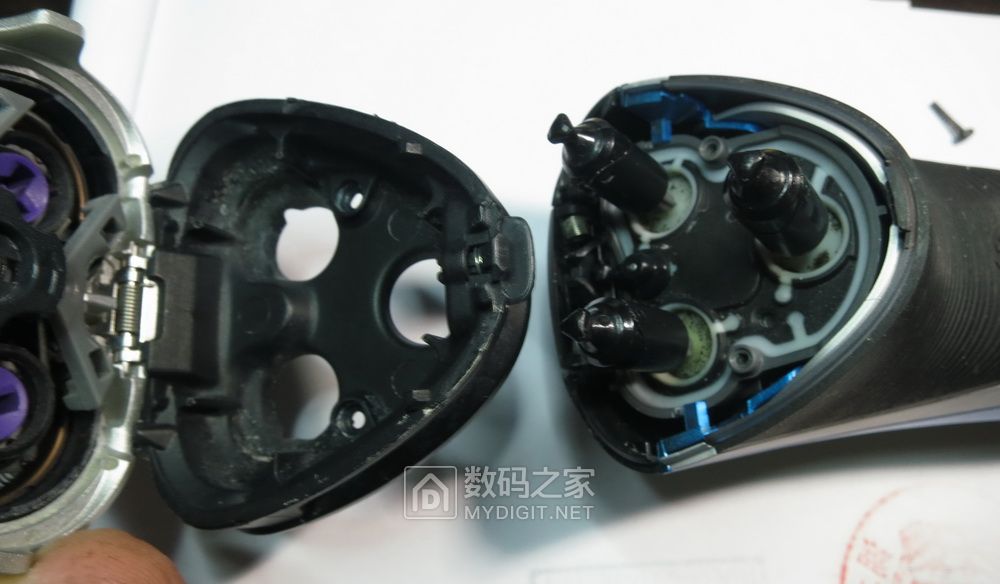 飞利浦三头剃须刀刀头拆卸清洗,传统剃须刀剃须的感受